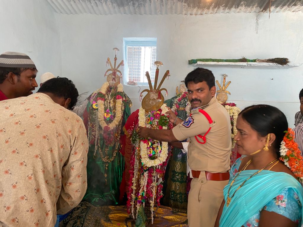పండుగలను ప్రశాంతంగా జరపుకోవాలి