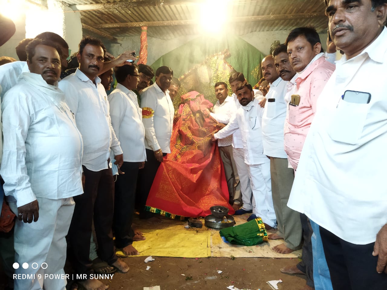 కులమతాలకు అతీతంగా పీర్ల పండుగ