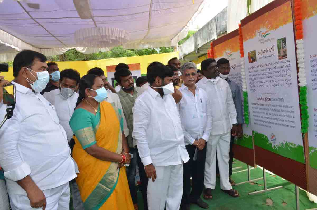 అమరుల త్యాగ ఫలమే.. నేటి స్వేచ్ఛా వాతావరణం