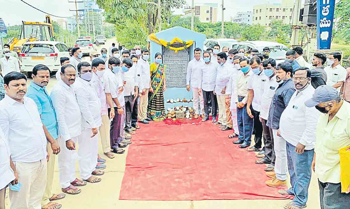 వేగవంతంగా మున్సిపాలిటీల అభివృద్ధి
