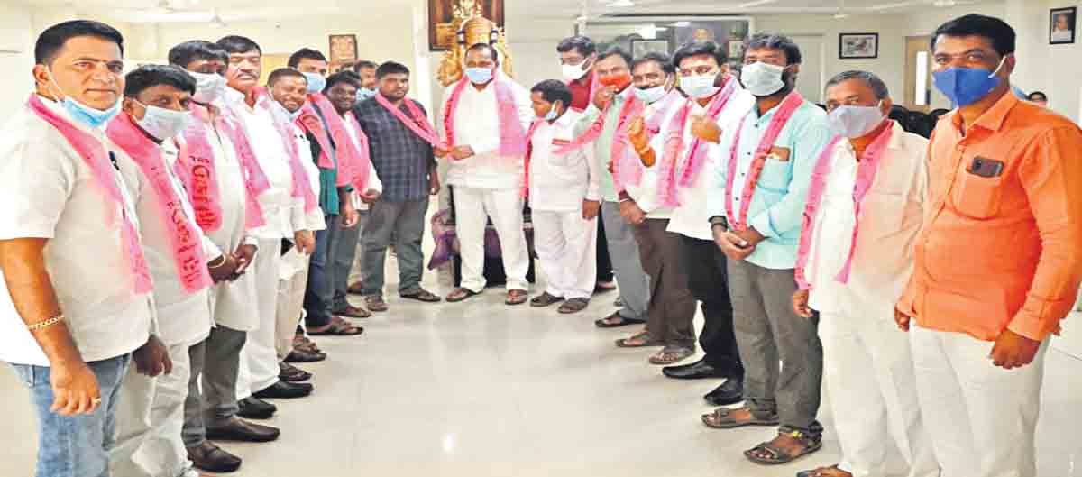 టీఆర్‌ఎస్‌లో చేరికలు