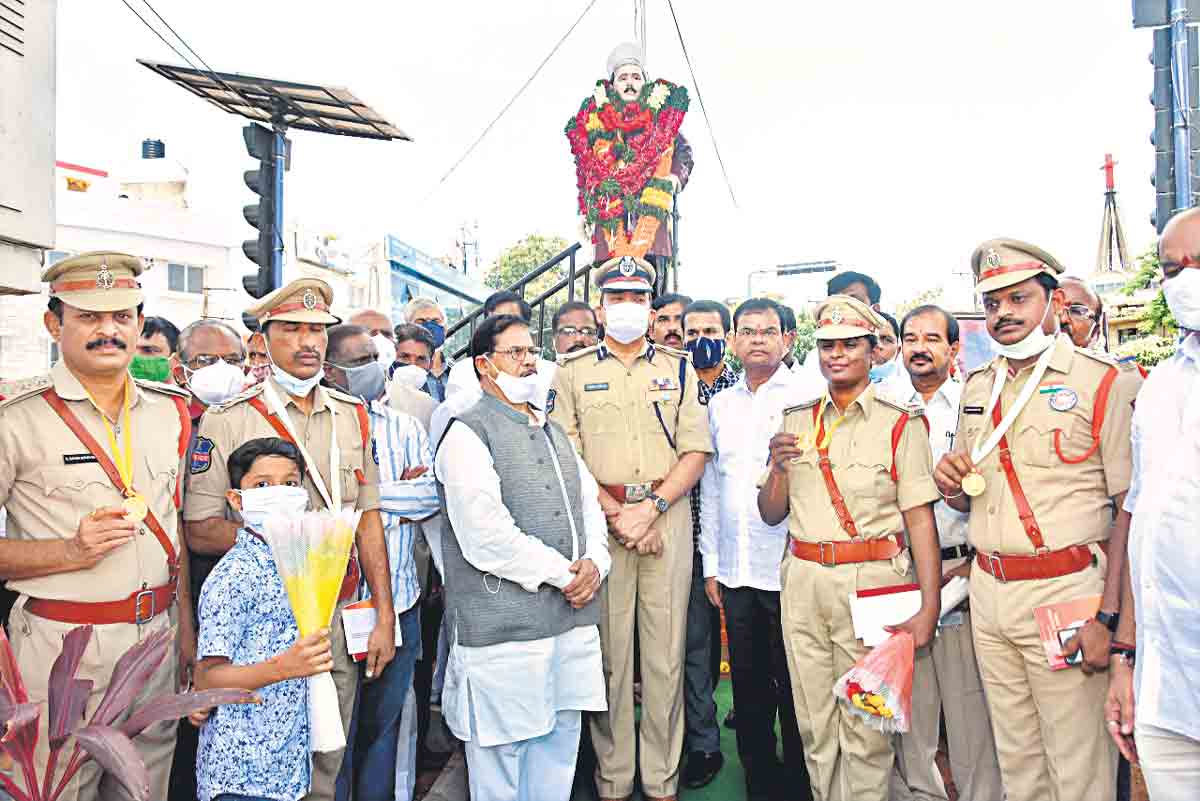 బహుముఖ ప్రజ్ఞాశాలి.. రాజాబహద్దూర్‌ వెంకటరామారెడ్డి