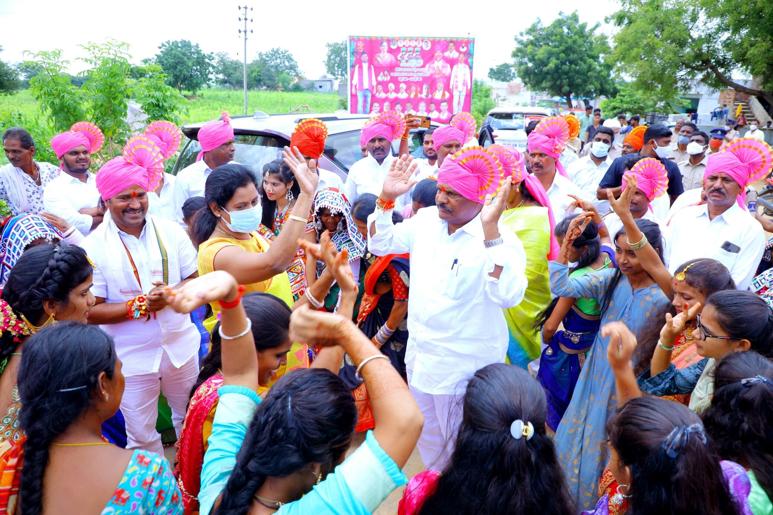గిరిజన సంస్కృతికి ప్రతీక తీజ్ పండుగ