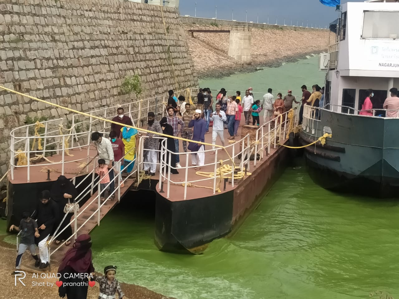 సాగర్‌లో పర్యాటకుల సందడి