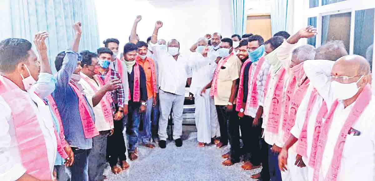 టీఆర్‌ఎస్‌కు ముదిరాజ్‌ల జై