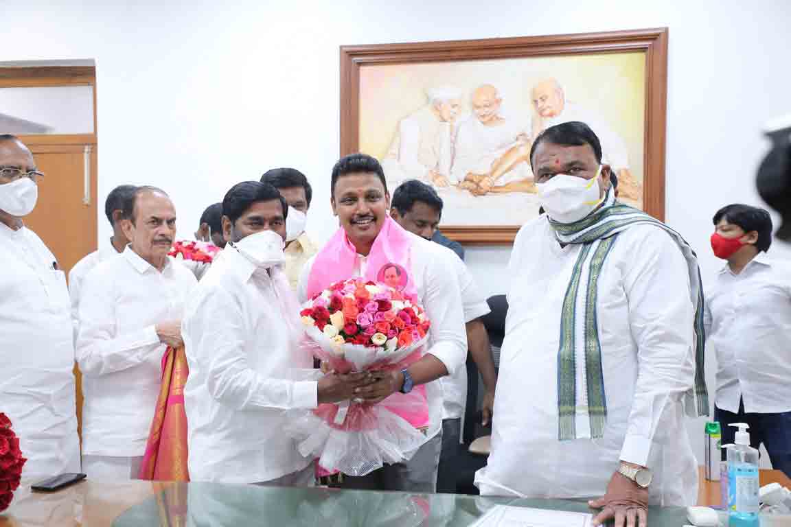 ఎమ్మెల్యే భగత్‌ ప్రమాణ స్వీకారం