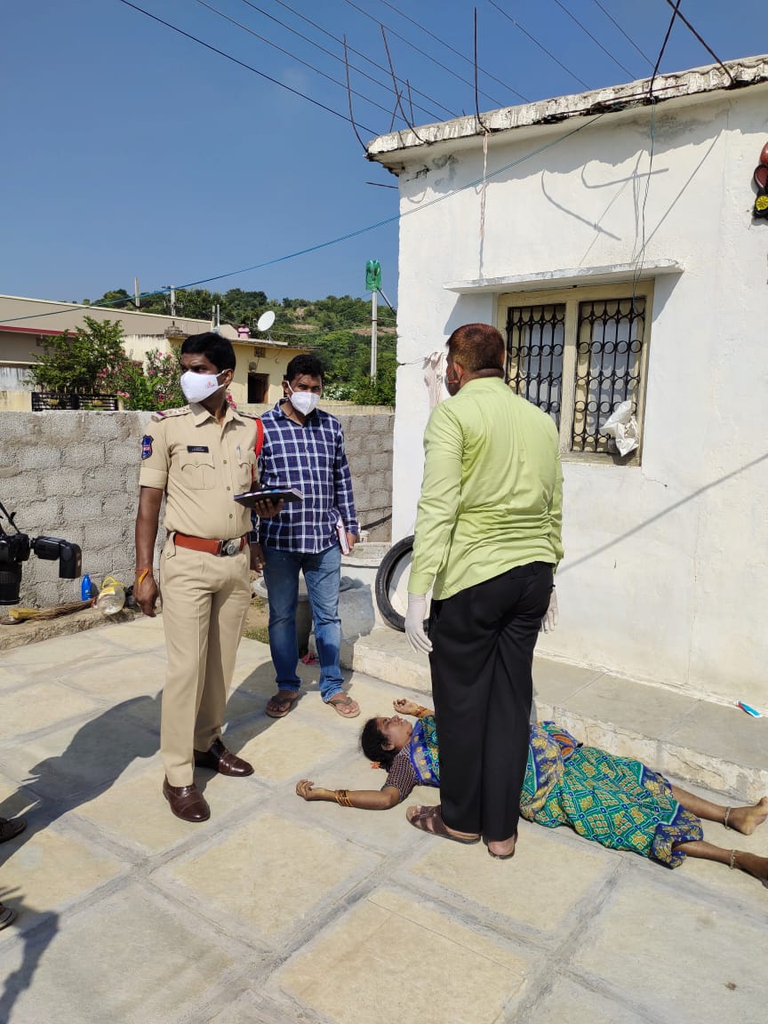 భర్త అక్రమ సంబంధం..               నిలదీసినందుకు గొంతు నులిమి భార్య హత్య