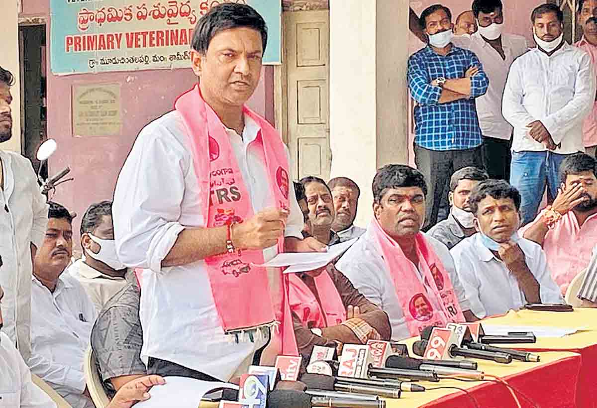 ఏం ఉద్ధరించావని దీక్ష ?