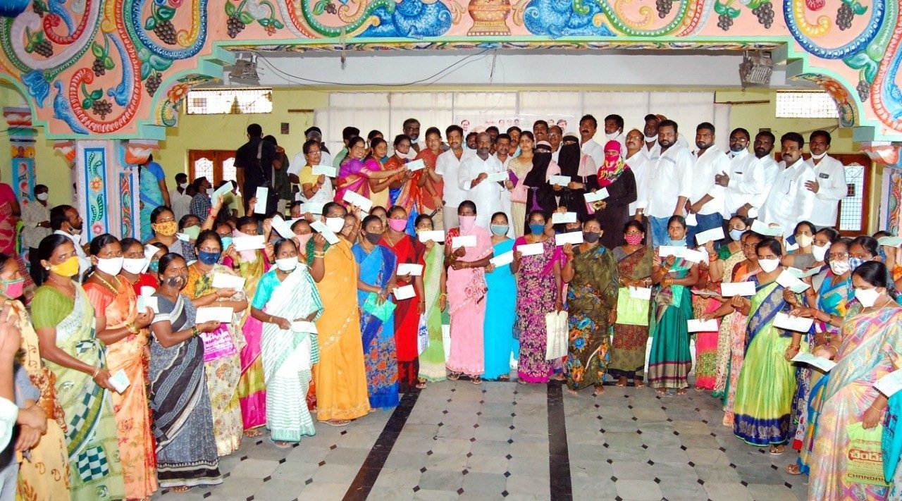 అభివృద్ధి చేసే వారికి అండగా ఉండండి : ఎమ్మెల్యే చిరుమర్తి లింగయ్య