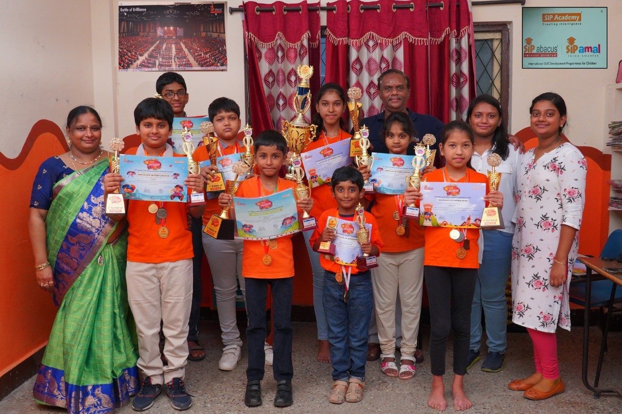 sip abacus|సత్తాచాటిన గ్రీన్‌హిల్స్​‍ కాలనీ, ఎల్బీనగర్‌ సిప్‌ అబాకస్ విద్యార్థులు