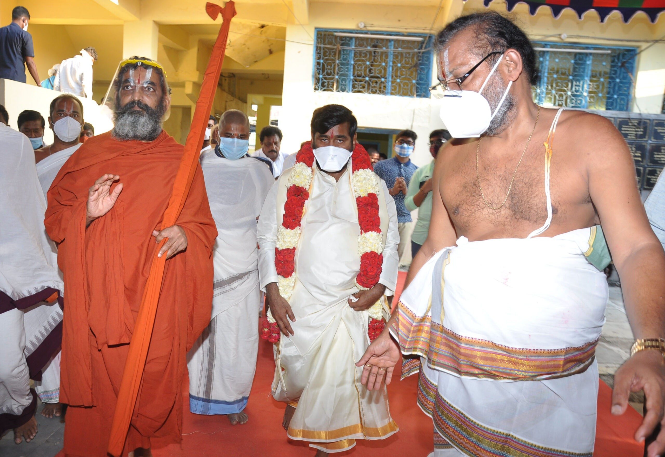 కేసీఆర్ బాటలో జగదీశ్‌రెడ్డి.. చిన్నజీయర్ స్వామి కీలక వ్యాఖ్యలు