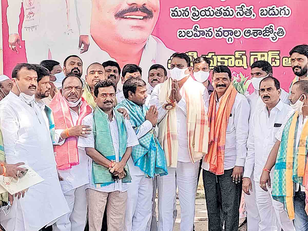 అభివృద్ధిలో గ్రామ కమిటీలే కీలకం