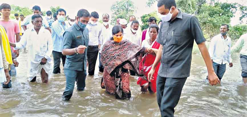 గర్భిణి మృతిపై కలెక్టర్‌ ఆరా