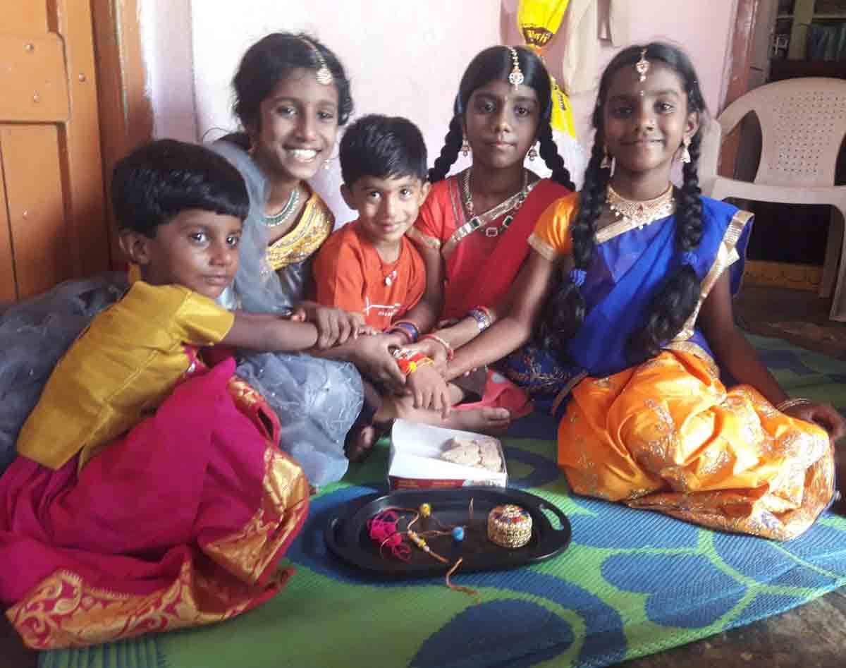 ఆత్మీయ బంధన్‌