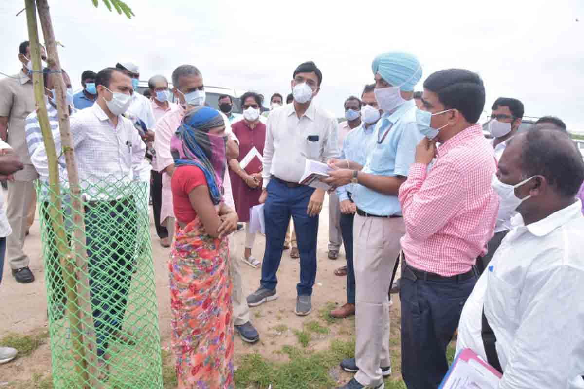 ఉపాధి పనులు ఎలా జరుగుతున్నాయ్‌?