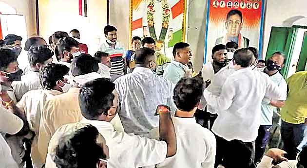 కాంగ్రెసోళ్లు మారరుగాక మారరు!