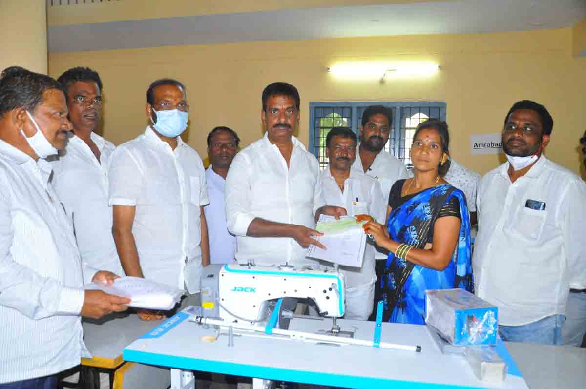 పేద దళితులకు అండగా ప్రభుత్వం