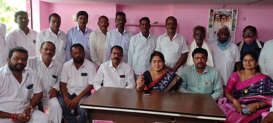 దళితబంధును విమర్శించే పార్టీలకు ప్రజలే బుద్ధి చెబుతారు: ప్రభుత్వ విప్ గొంగిడి సునీతారెడ్డి