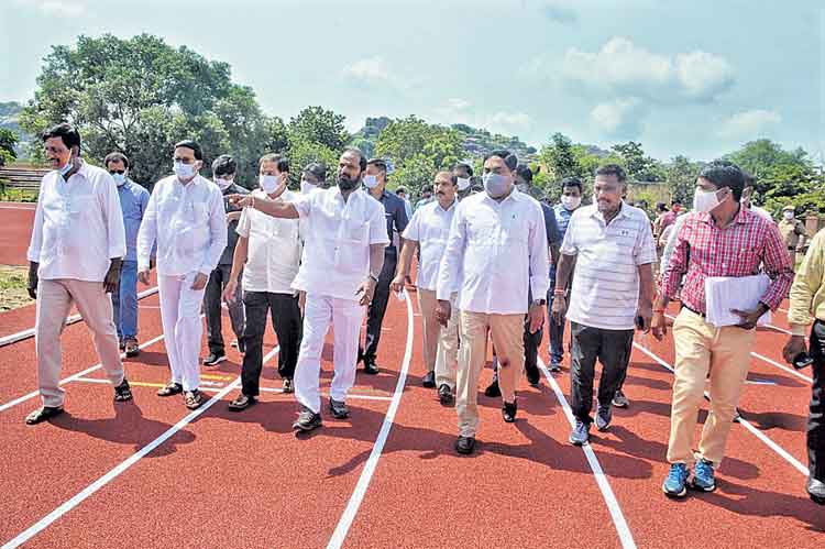 తెలంగాణను క్రీడాహబ్గా తీర్చిదిద్దుతాం