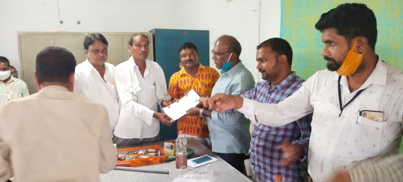 యాదాద్రి: చేనేతకు చేయూతను సద్వినియోగించుకోవాలి.. జౌళీశాఖ ఏడీ విద్యాసాగర్