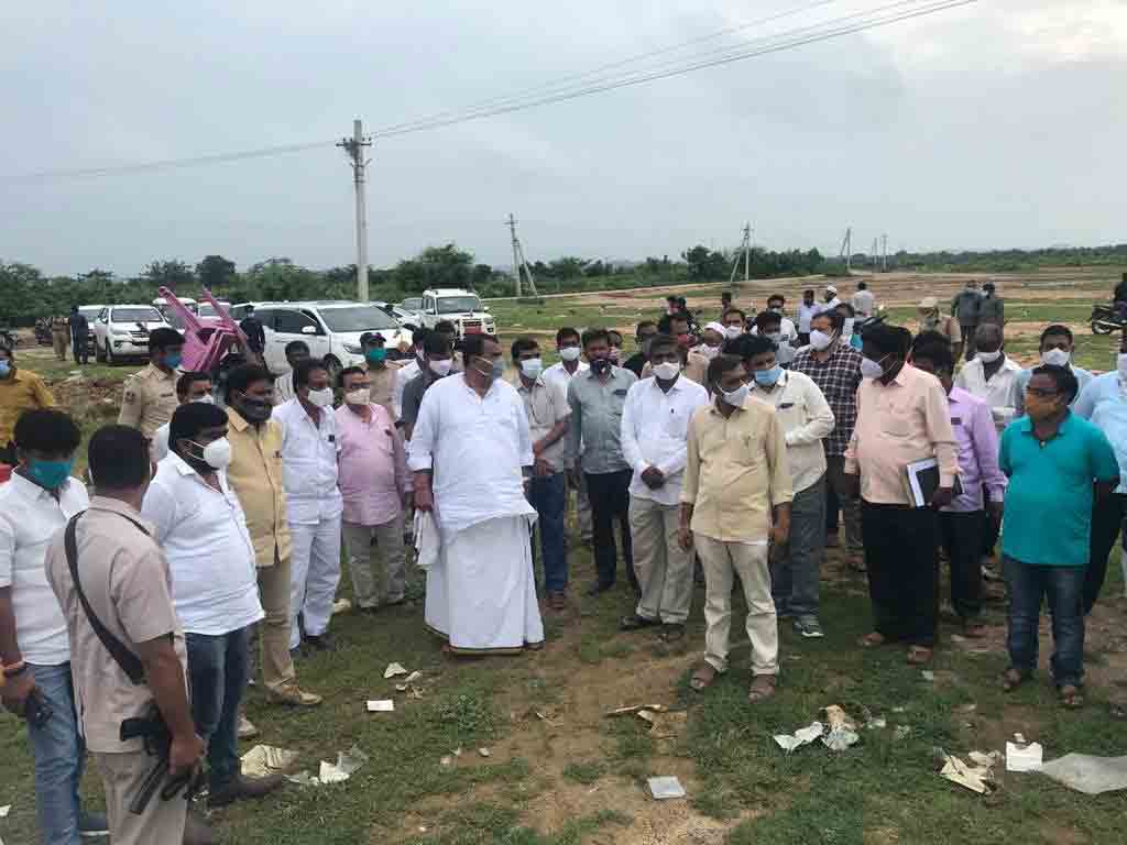 అన్నివసతులతో ఇంటిగ్రేటెడ్‌ మార్కెట్‌