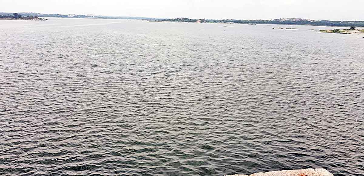 కొండపోచమ్మ నుంచి 10వేల ఎకరాలకు సాగునీరు