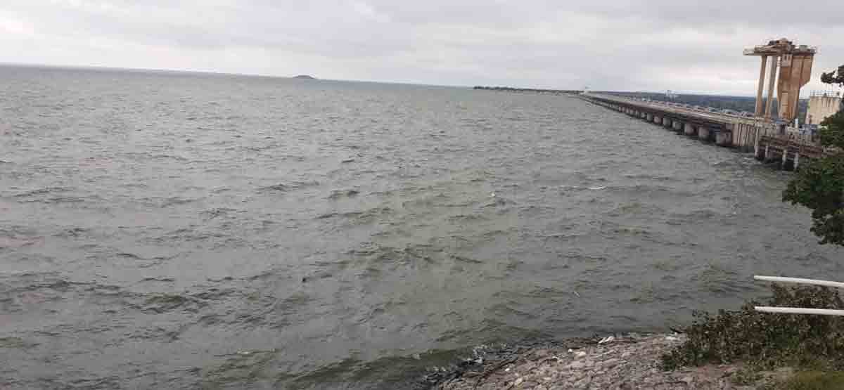 ఎస్సారెస్పీ ఆరుగేట్ల ఎత్తివేత