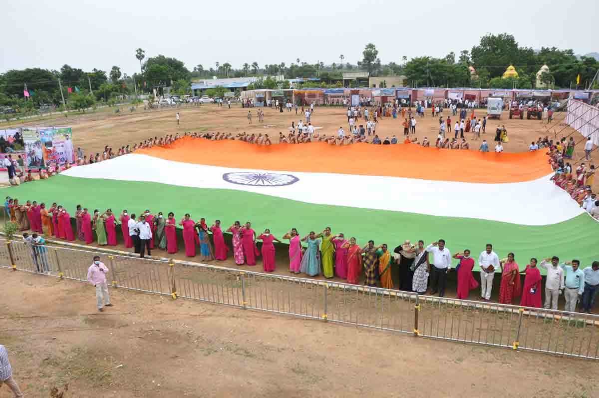 మువ్వన్నెల మురిపెం వజ్రోత్సవ వైభవం
