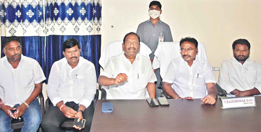 సంజయ్‌, రేవంత్‌వి.. దొంగ యాత్రలు