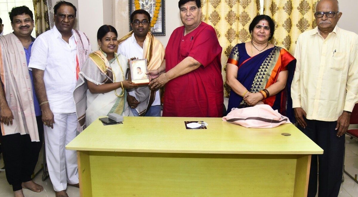 Telugu language day | మాతృభాష పట్ల మమకారం ఉండాలి : డాక్టర్‌ కె.వి రమణాచారి