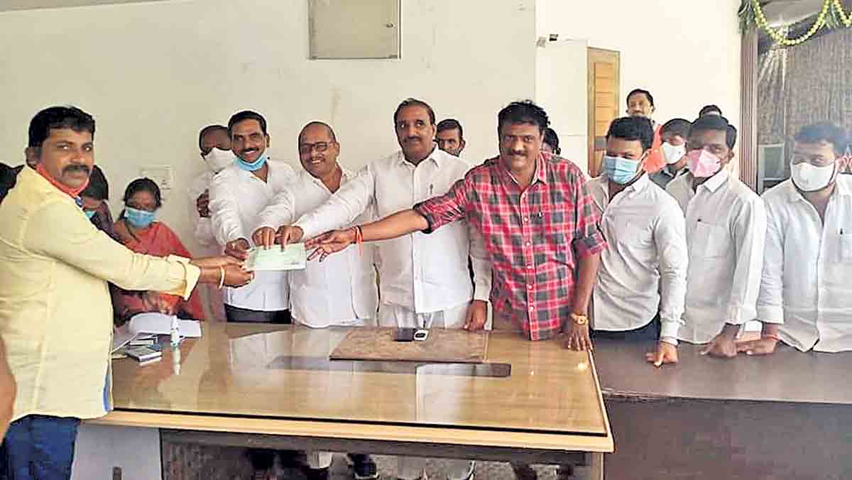 అన్ని పండుగలకు సమ ప్రాధాన్యం