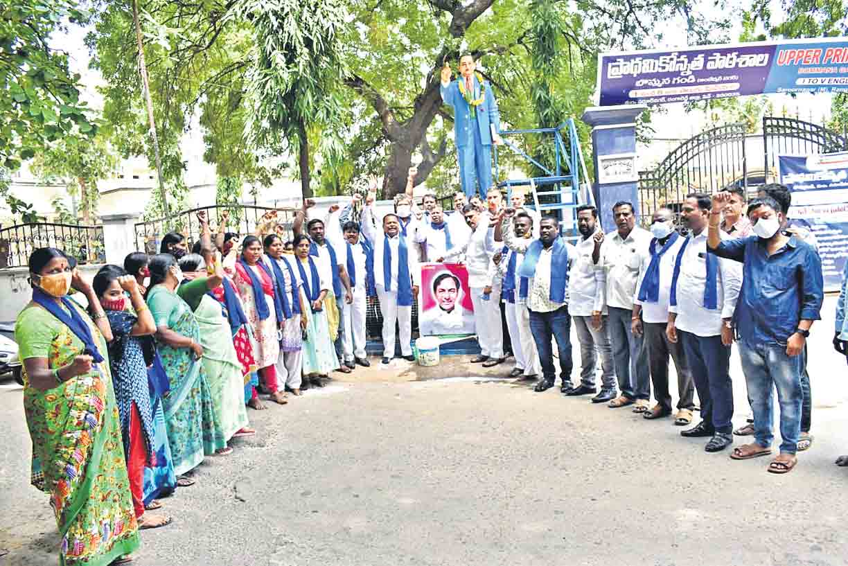 కేసీఆర్‌కు దళిత సమాజం అండ