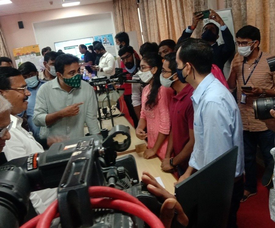 Hyderabad | ఎలా ఉందీ సాగు బడి ? : విద్యార్థుల‌తో మంత్రి కేటీఆర్ మాట ముచ్చ‌ట‌