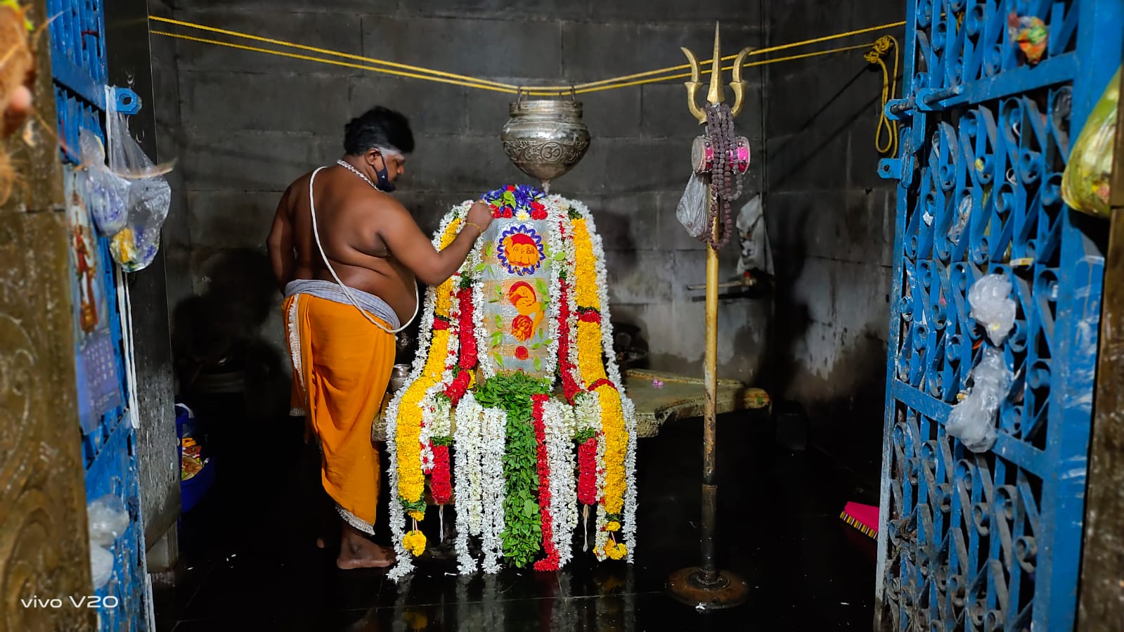 మేళ్లచెర్వు: శివాలయంలో ప్రత్యేక పూజలు