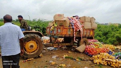 Kurkure Lays : చెత్త కుప్పలో కుర్‌కురే, లేస్ ప్యాకెట్లు.. ఎందుకో తెలుసా?