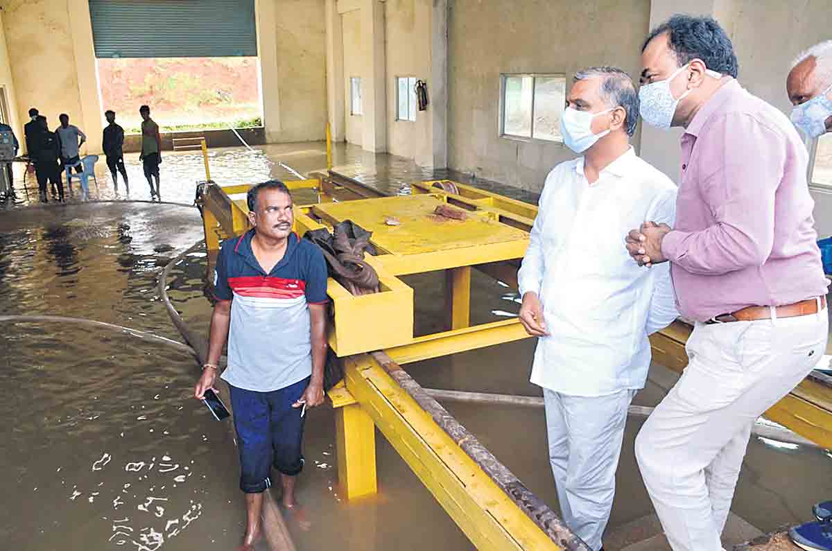 వేగంగా పునరుద్ధరణ పనులు