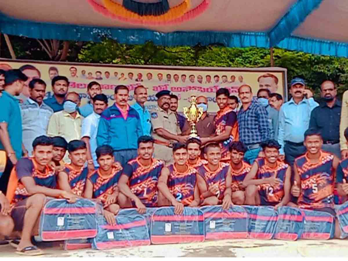 రాష్ట్రస్థాయి జూనియర్‌ ఖోఖో జట్టులో ఉమ్మడి రంగారెడ్డి జిల్లా ప్రథమ స్థానం