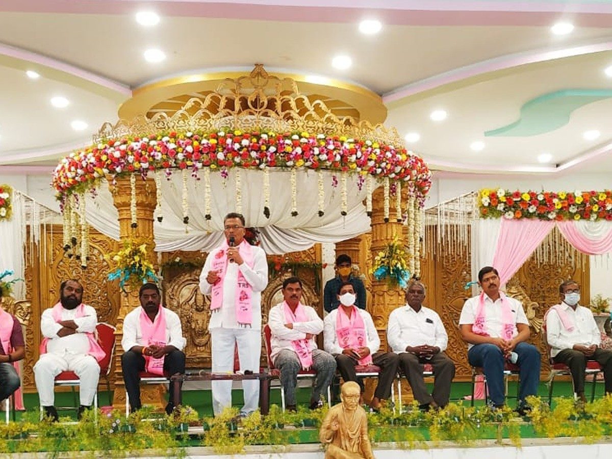 మోత్కూరు: టీఆర్‌ఎస్ బలోపేతానికి కృషి చేయండి.. ఆయిల్ ఫెడ్ కార్పొరేషన్ చైర్మన్ కంచర్ల