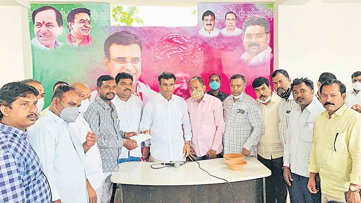 అన్ని పండుగలకు తగిన ప్రాధాన్యత