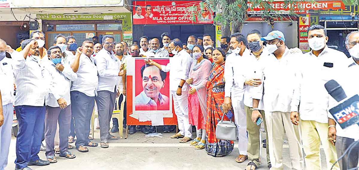 పేద విద్యార్థులకు బాసటగా ప్రభుత్వం