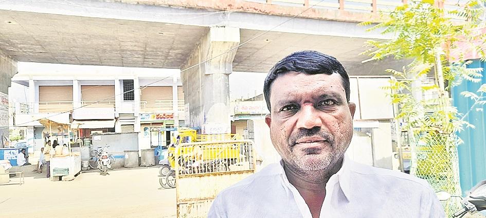 ఈటల.. నా సీటు ఊడపీకిండు