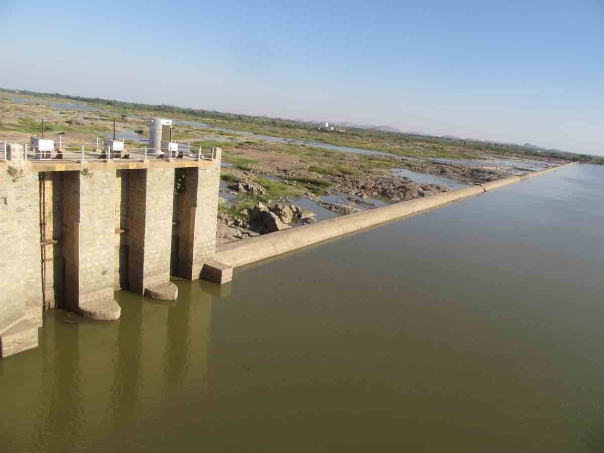 చివరి ఆయకట్టుకు నిరందేలా..