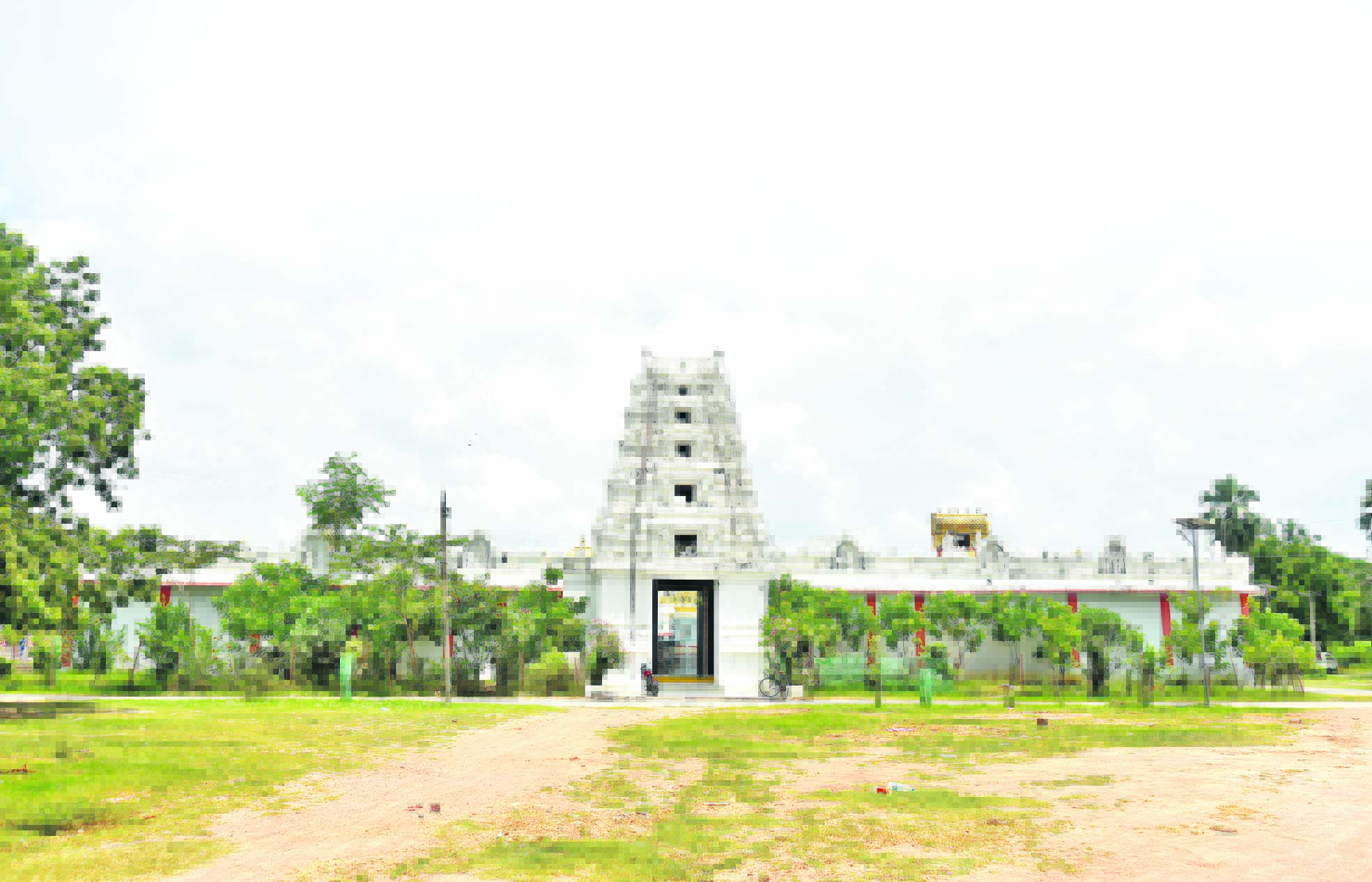 ఓ సీతారామస్వామి.. నీ గుడిపై ఈటల నిర్లక్ష్యమిదీ!