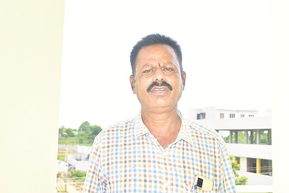 ఈటలది అంతా షో.. చేసిందేం లేదు..!