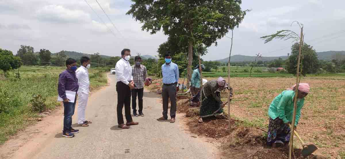 పెండింగ్‌ పనులు పూర్తిచేయాలి