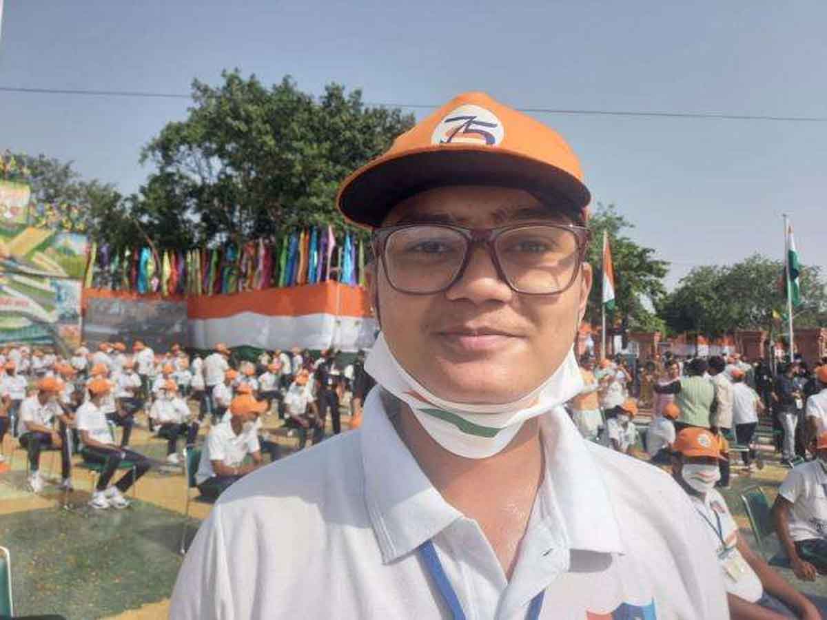 Modi and NCC Cadet : ఎన్సీసీ క్యాడెట్ల మనుసు దోచిన మోదీ