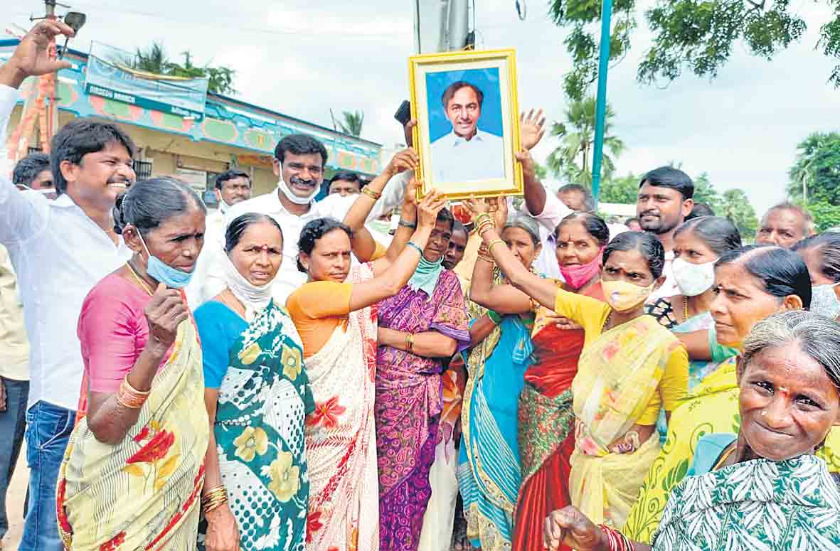 దళిత బంధుకు హుజూరాబాదే ఎందుకంటే!