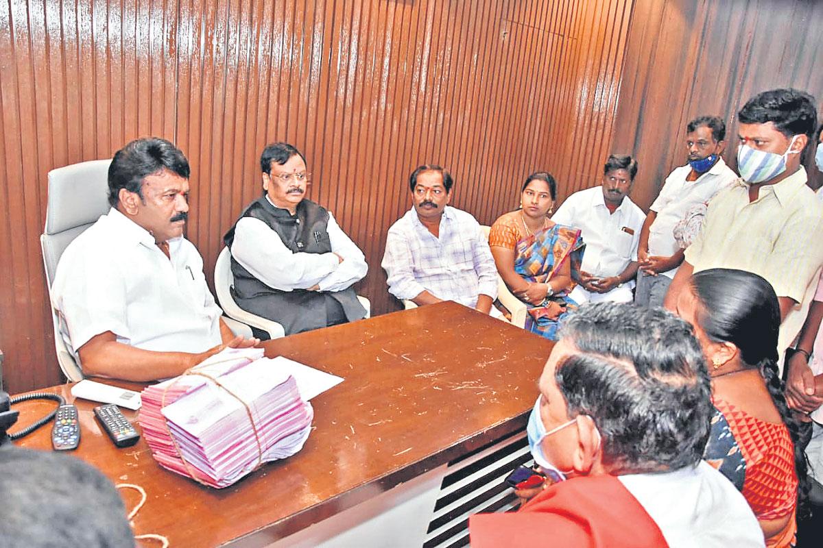 హమాలీబస్తీలో డబుల్‌ ఇండ్లకు సిద్ధం