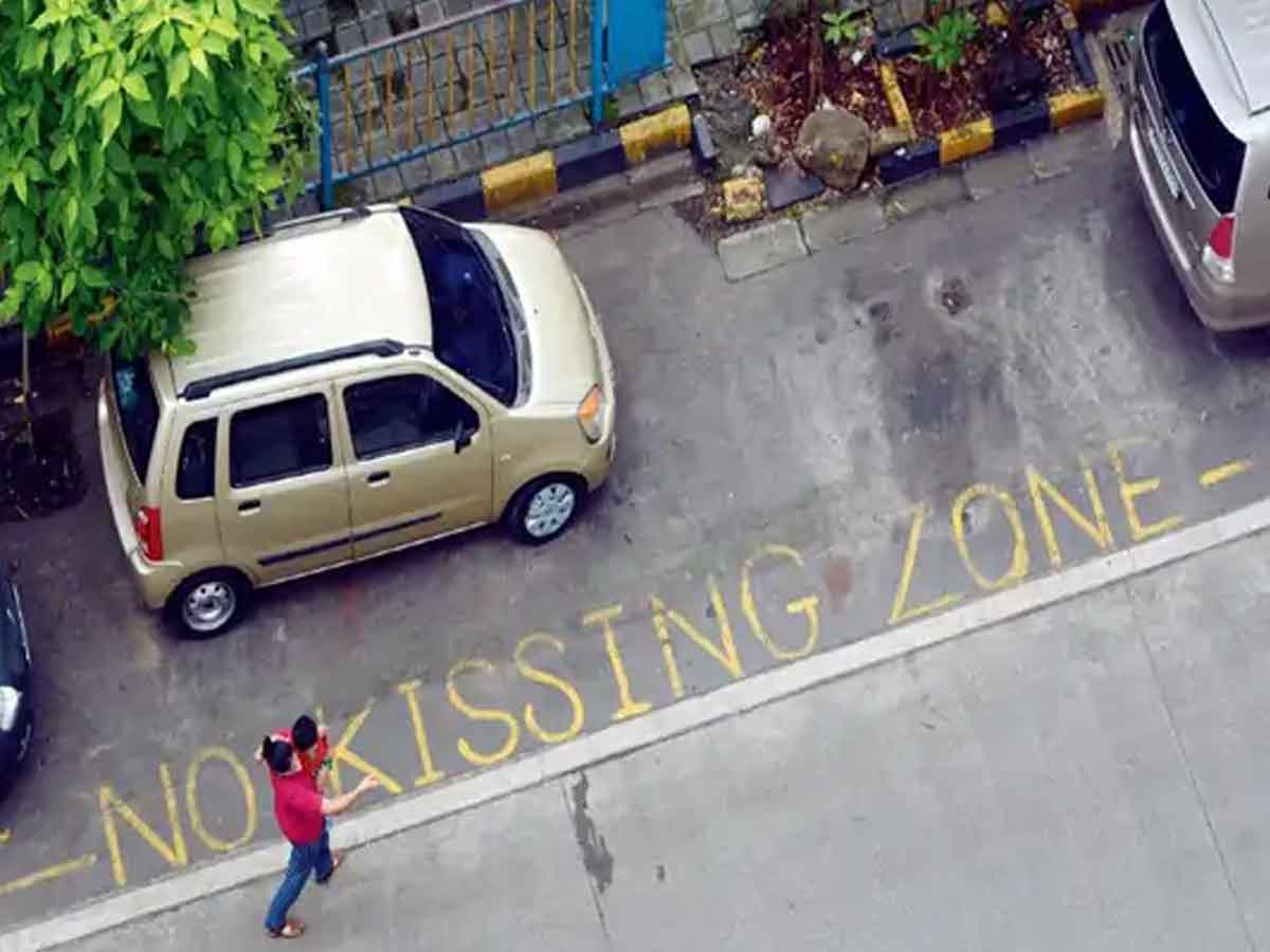 No Kissing Zone : ఇక్కడ ముద్దులు నిషేధం.. ముంబైలో స్పెషల్‌ జోన్‌