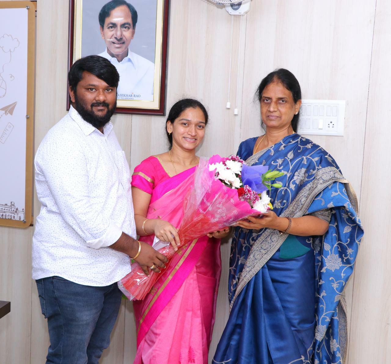 సబితా ఇంద్రారెడ్డిని కలిసిన కోఆప్షన్‌ సభ్యులు